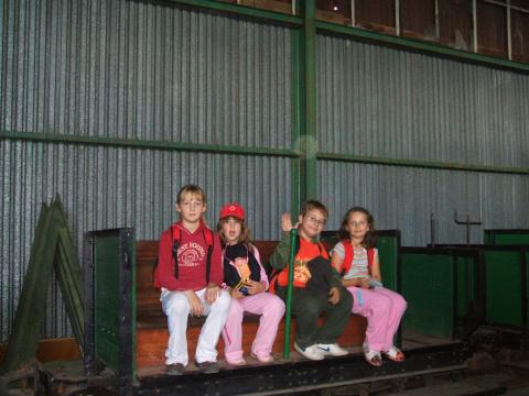 img012.jpg